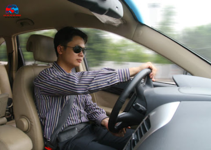 Lái xe hộ quận 2 (1)