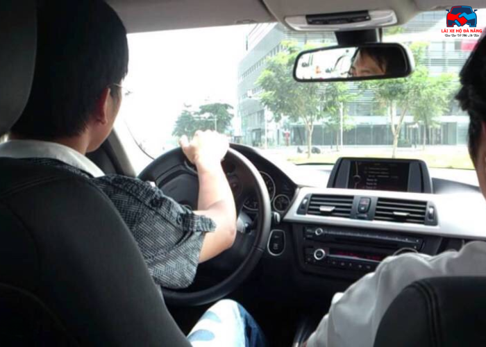 Lái xe hộ quận 2 (5)