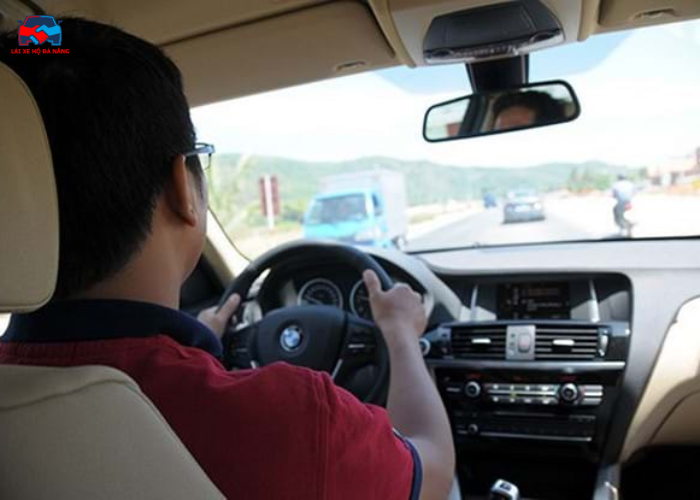 lái xe hộ quận 12 (2)