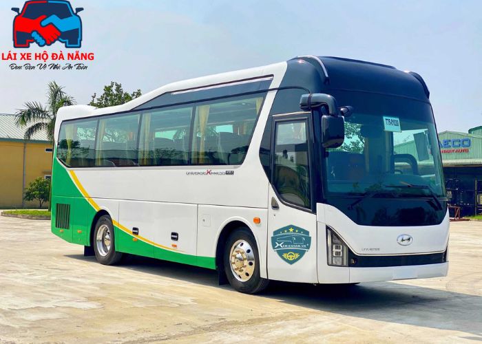 Bảng giá dịch vụ cho thuê xe 35 Chỗ Đà Nẵng (2) Bảng giá dịch vụ cho thuê xe 35 Chỗ Đà Nẵng (2)