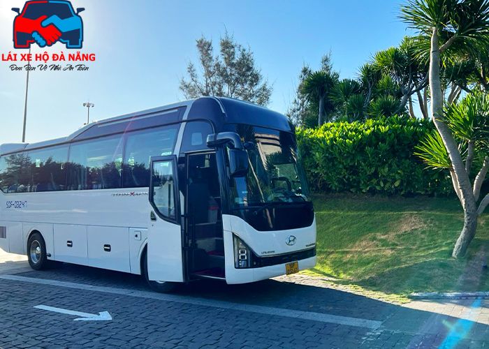 Bảng giá dịch vụ cho thuê xe 35 Chỗ Đà Nẵng (4) Bảng giá dịch vụ cho thuê xe 35 Chỗ Đà Nẵng (4)
