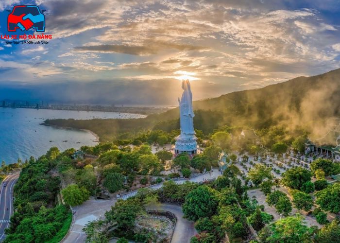 Thuê xe Đà Nẵng Đi Chùa Linh Ứng (6) Thuê xe Đà Nẵng Đi Chùa Linh Ứng (6)
